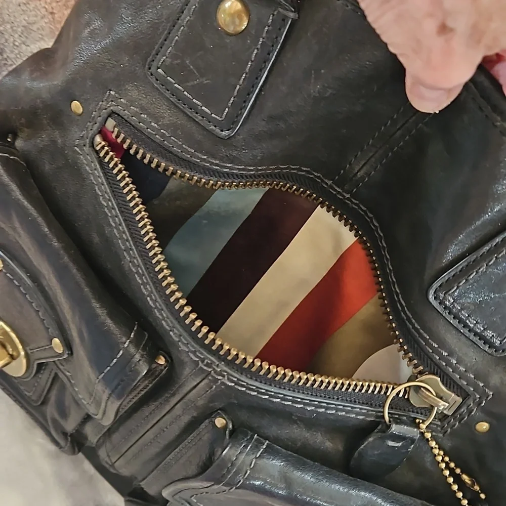 Vintage Coach tote. Dark navy soft leather. No marks or scratches. - Picture 6 of 8